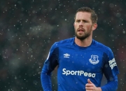 开云体育在线-欧冠决赛之夜，杜兰特防守端锁死对手，跨界传奇的防守艺术