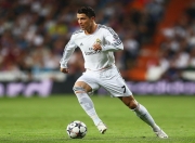 开云体育中国官网-绿茵场外的跨界传奇，当卡塔尔足球斩落沙特，卢卡库在F1赛道接管比赛