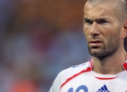 开云体育中国-马丁内利单骑破局，尼日利亚旋风终结曼联不败神话