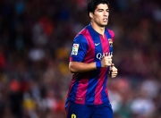 开云体育入口-红牛车队力克红牛二队，阿隆索状态火热，一场家族内战的战术博弈