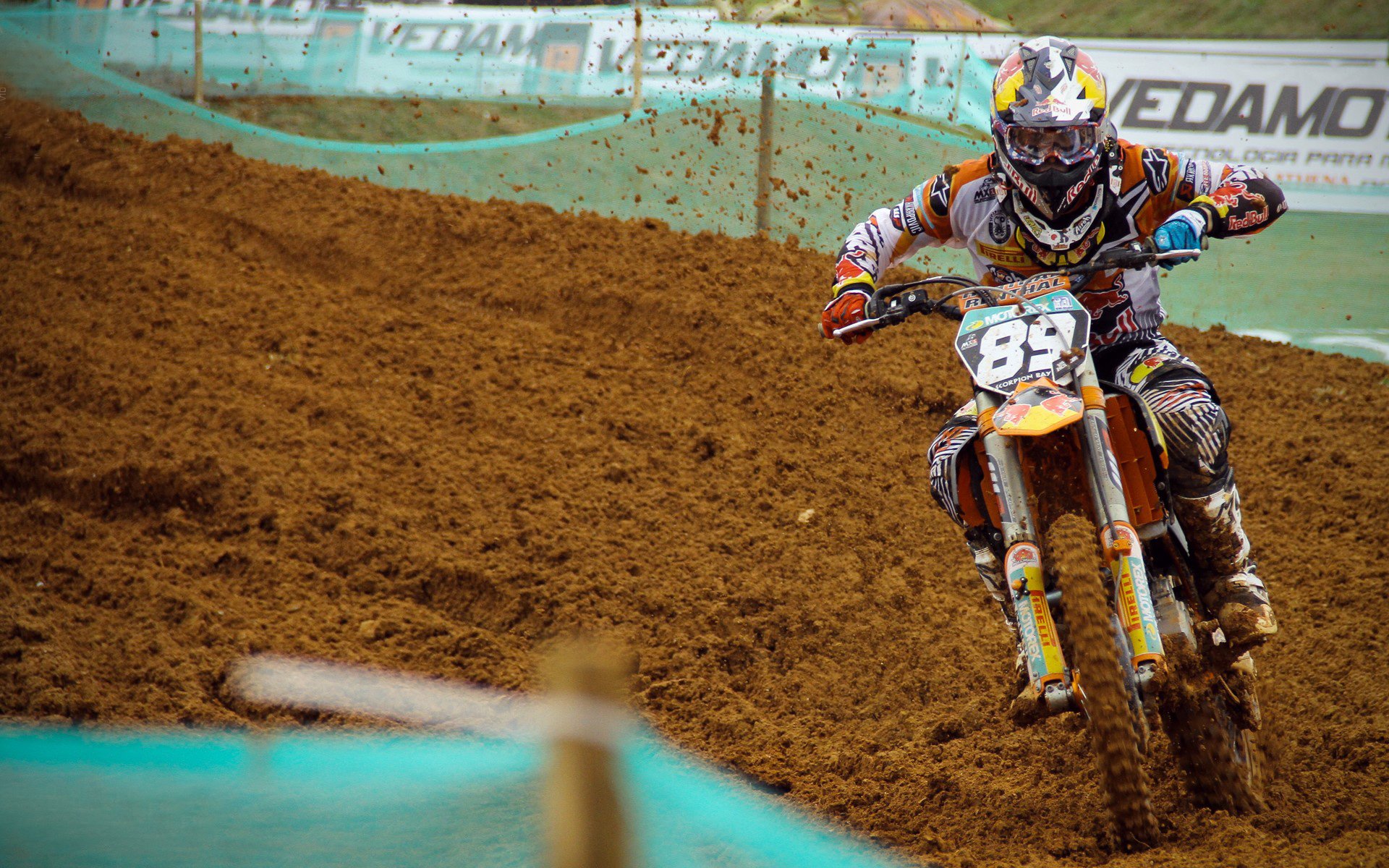 跨界征服，当上海队一波流席卷灰熊，福克斯在F1赛道接管揭幕战