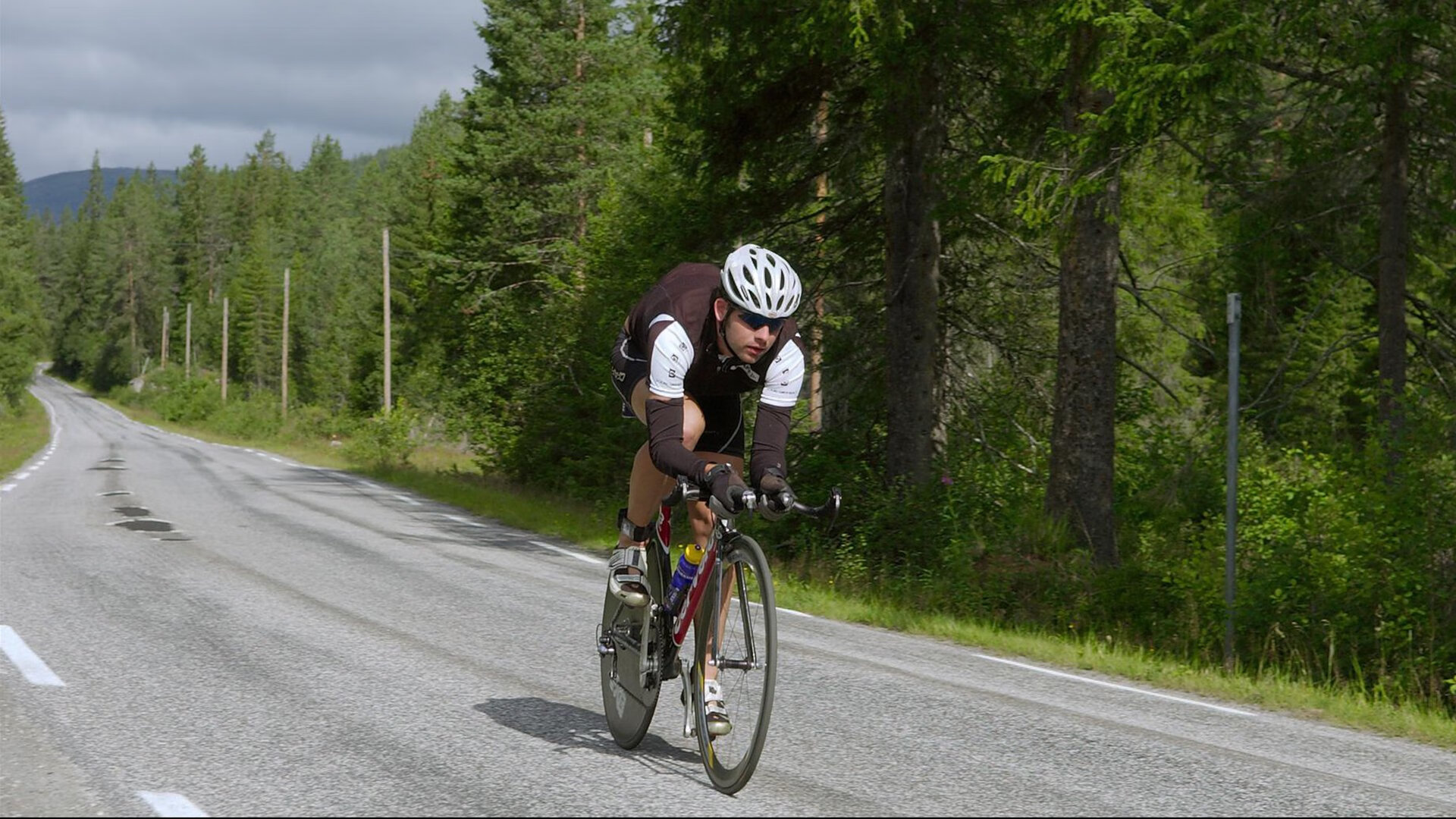 北欧冰锋对决东欧铁骑，欧冠半决赛的瑞典血拼波兰